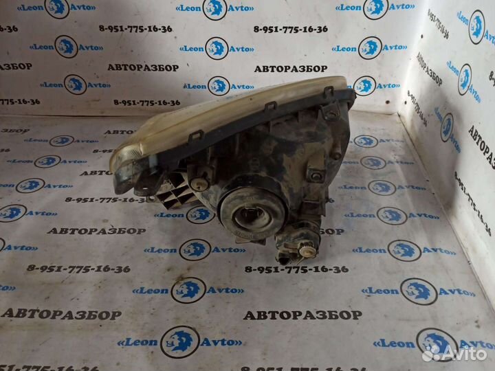 Фара левая Toyota RAV4 20