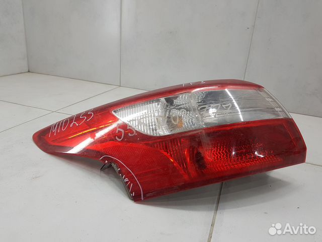 Фонарь задний левый наружный Ford Focus