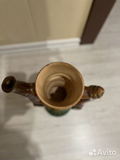 Декоративный кувшин