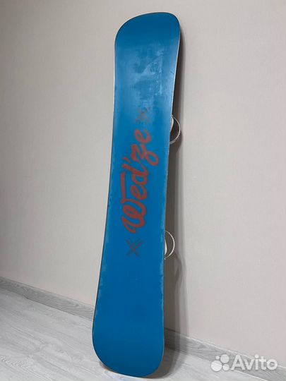 Сноубордический комплект: сноуборд, крепы, ботинки