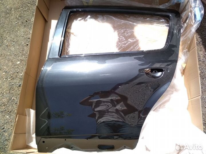 Дверь задняя левая Renault Sandero 1 в цвет