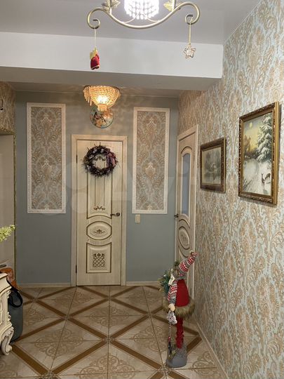 2-к. квартира, 82 м², 2/4 эт.