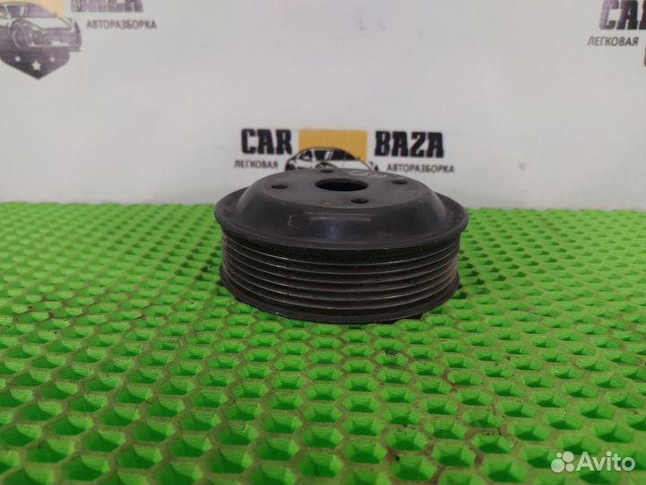 Шкив водяного насоса (помпы)