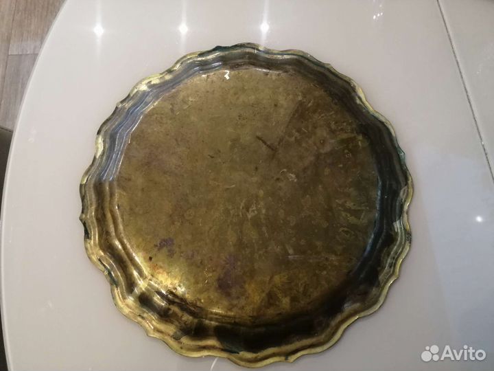 Поднос латунь
