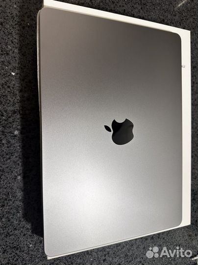 MacBook Air 13 2022 M2/8 GB/256 SSD