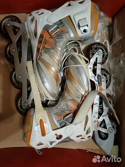 Ролики женские Reaction