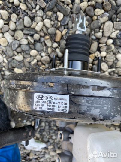 Главный тормозной цилиндр Hyundai Santa FE 4