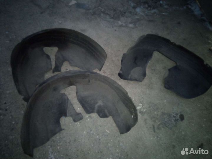 Подкрылок Vw Jetta V