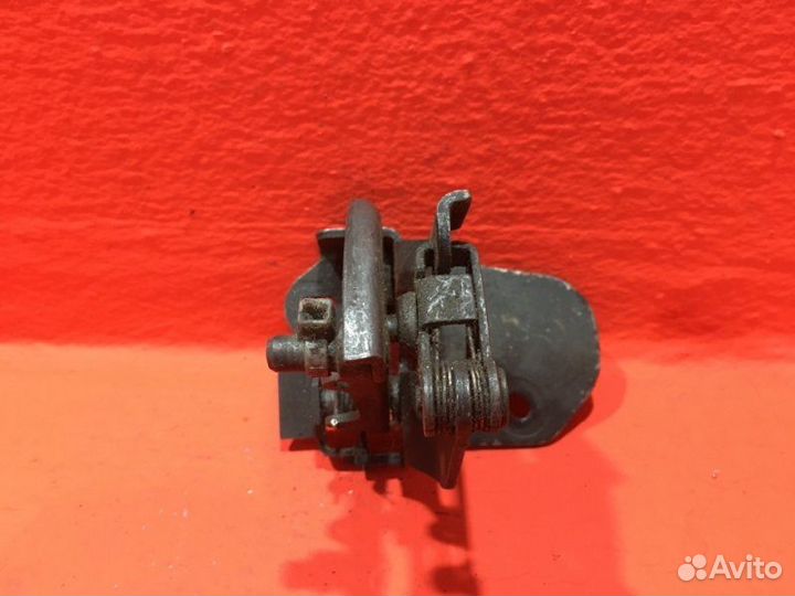 Замок капота Mercedes-Benz C-Class W203 M271946