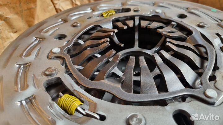 Комплект сцепления Mitsubishi 4N15 2300A074