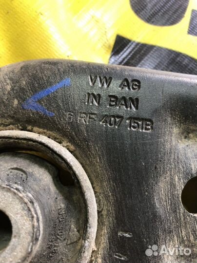 Передний левый рычаг Volkswagen Polo