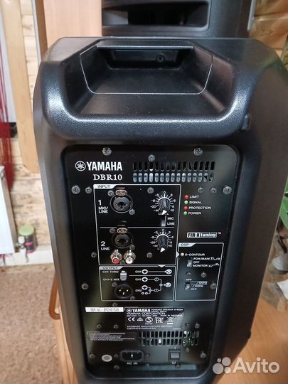 Акустическая система yamaha D B R 10
