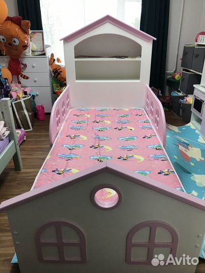Детская кровать домик