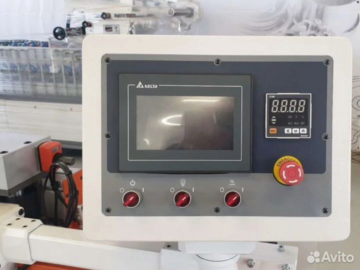 Станок для склеивания наличников дверей