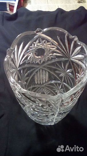 Ваза для цветов хрустальная