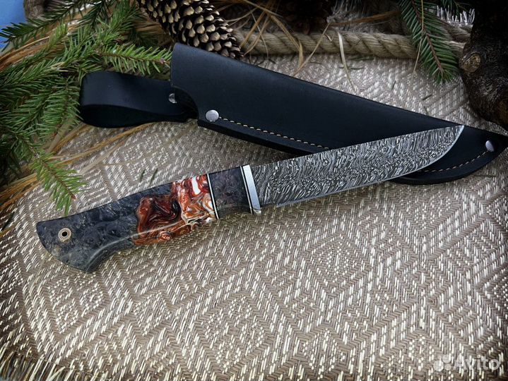 Нож №22», клинок сталь Мозаичный Дамаск, рукоять композит стабилизированный кап клена, акрил цветной