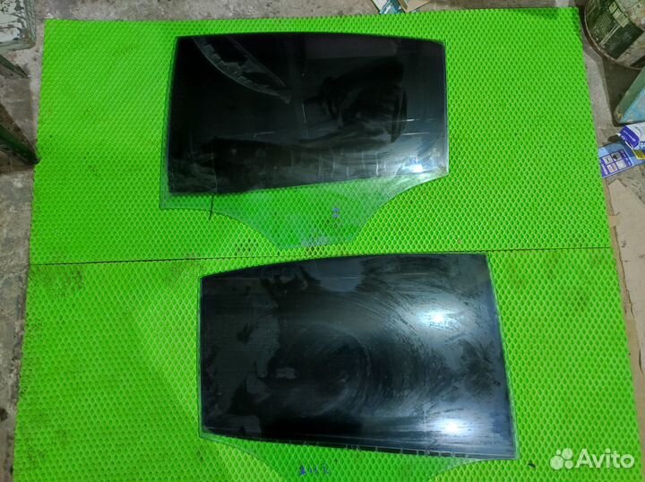 Стекло двери заднее левое Volkswagen Passat B6