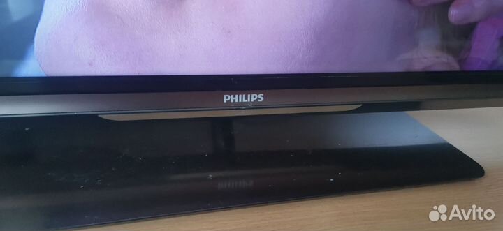 Телевизор Philips 32PFL6008T LED