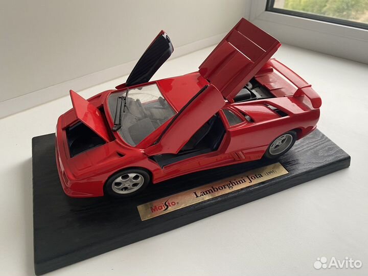 Maisto 1/18 коллекционные машинки