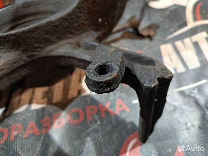 Кулак поворотный передний левый Ford Focus 1 MK1