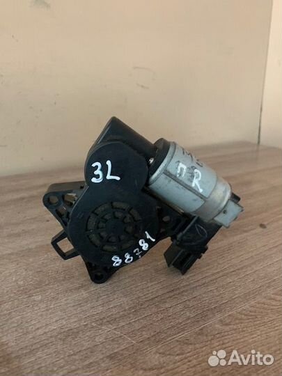 Моторчик стеклоподъемника Mazda 6