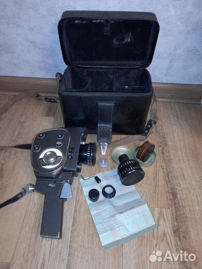 Кинокамера Кварц 2М. Как новый. Комплект