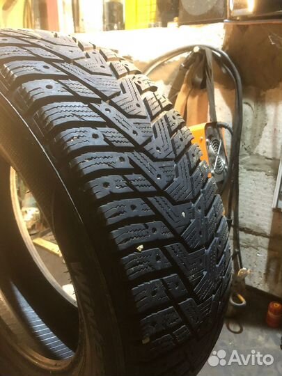 Hankook Winter I'Pike RS2 W429 215/65 R16