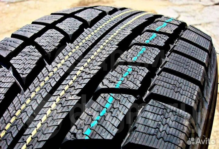 Triangle TR777 215/60 R17 96H