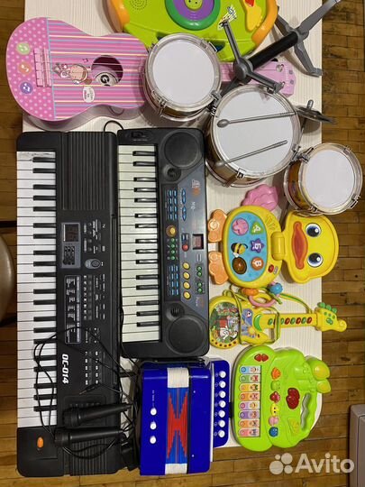 Детские ролевые игры; музыкальные инструменты