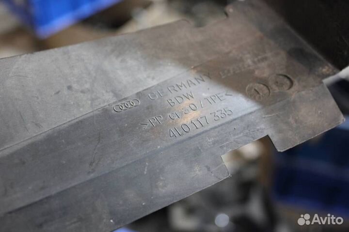 Воздуховод интеркуллера Audi Q7 (2005-2009)