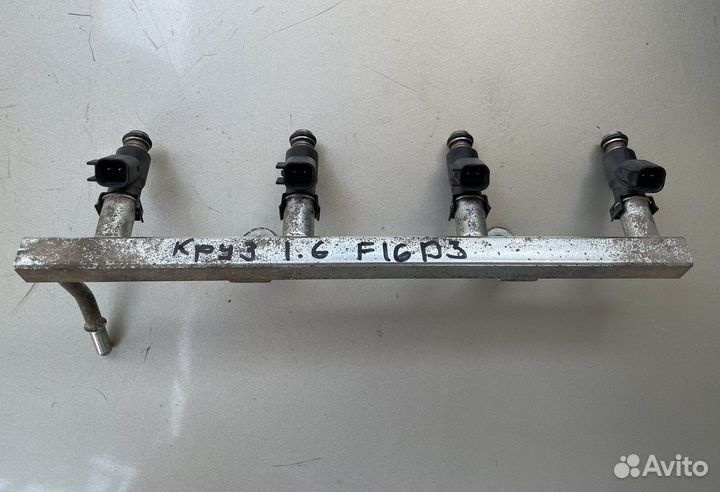 Топливная рампа с форсунками Chevrolet Cruze 1.6