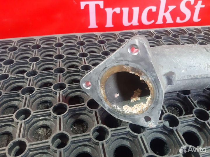 Патрубок охлаждения блок цилиндров Daf XF106