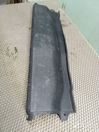 Накладка задней панели багажника Камри gracia