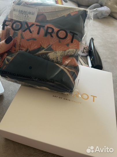 Детские книги и платок