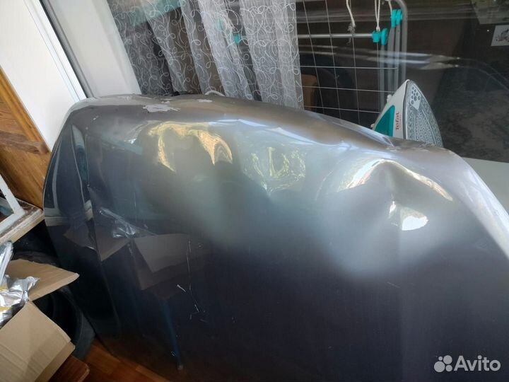 Капот на LADA vesta