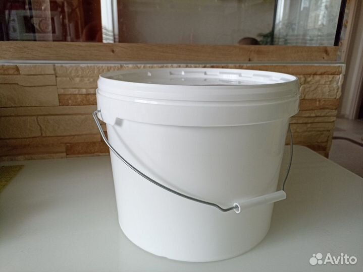 Ведро пластиковое с крышкой 10л