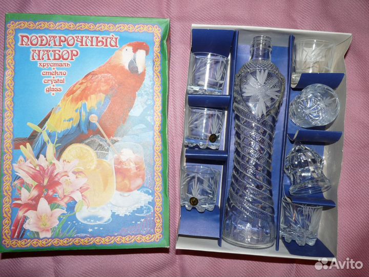 Подарочный набор (графин + рюмки)