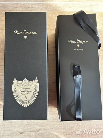 Dom Perignon бутылка с коробкой и пробкой