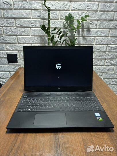 Ноутбук Hp для игр i5/GTX 1050