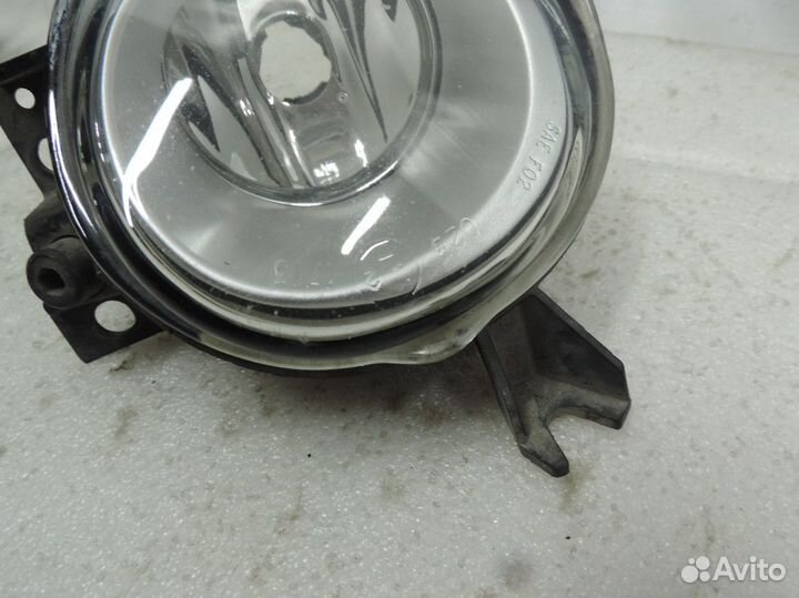 Фара противотуманная правая Volkswagen Touareg 200