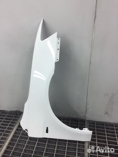 Крыло Mitsubishi Lancer 10 правое, цвет Белый