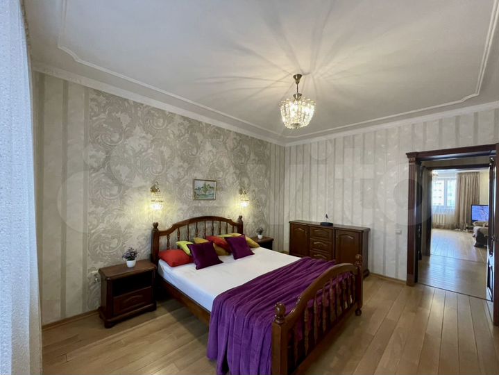 2-к. квартира, 100 м², 4/9 эт.