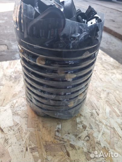 Комплект болтов и крепежа Renault Logan 1