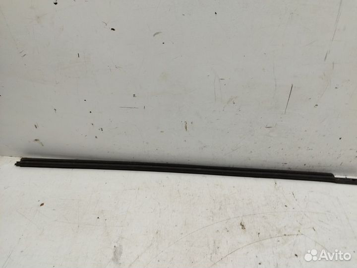 Накладка стекла переднего левого Solaris 2010-2017