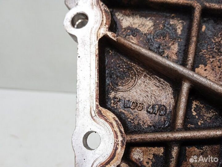 Крышка двигателя передняя Bmw 7-Series E65/E66