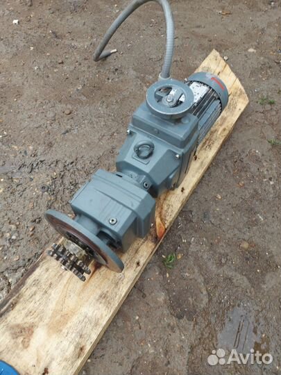 Мотор-редуктор с вариатор Sew Eurodrive 0.55 кВт