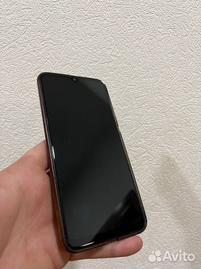 Samsung Galaxy A50, 4/64 ГБ