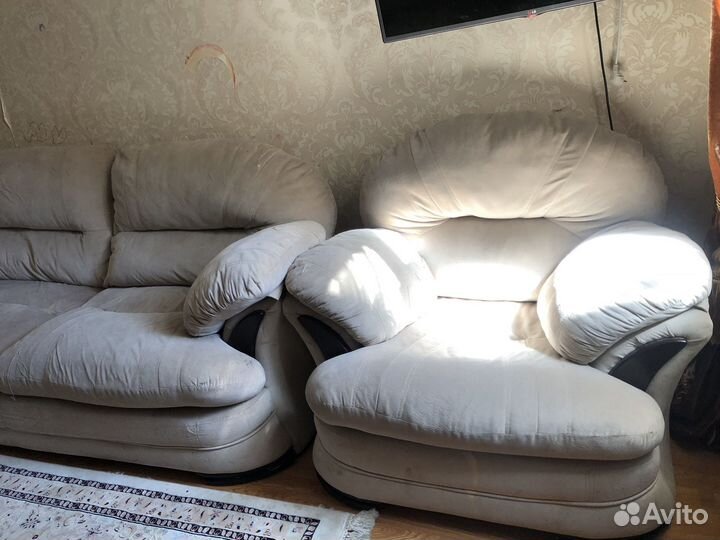 Диван и 2 кресла бу холл
