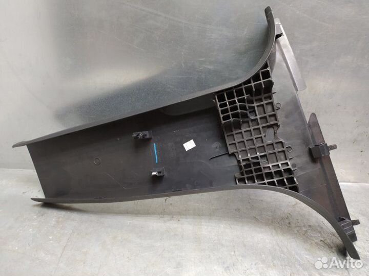 Обшивка стойки Skoda Octavia (A5 1Z) 2004-2013