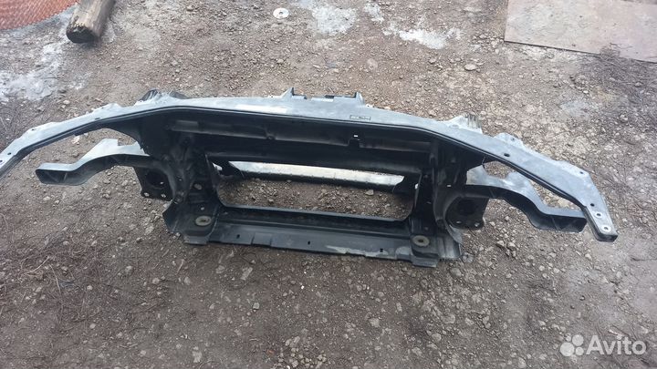 Передняя панель